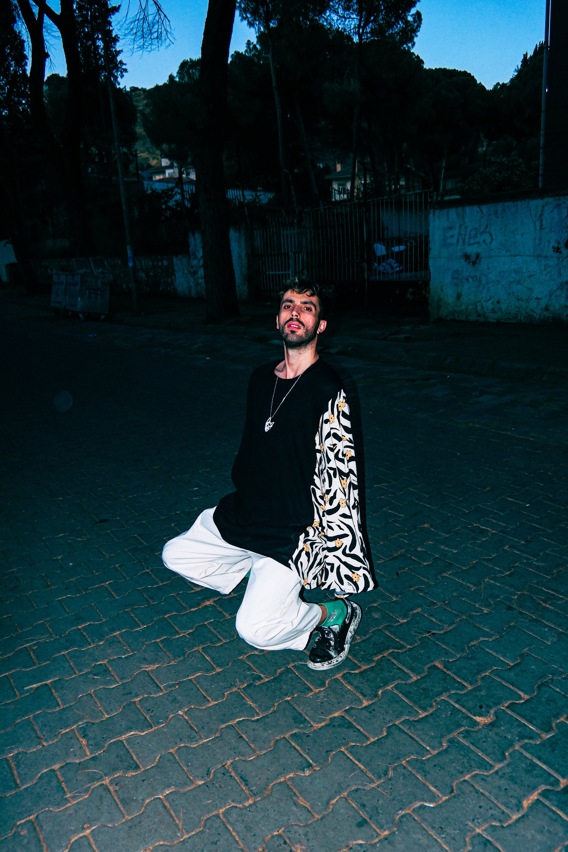 İşlevsel bandana kollu fresh esinti Şile bezi oversize siyah tişört - melongeneCo