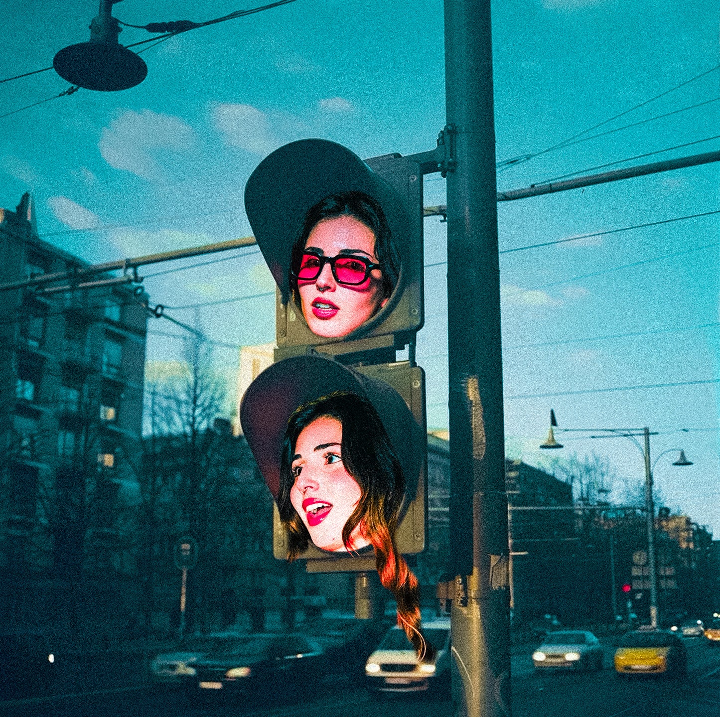 Gri pullu büstiyer
