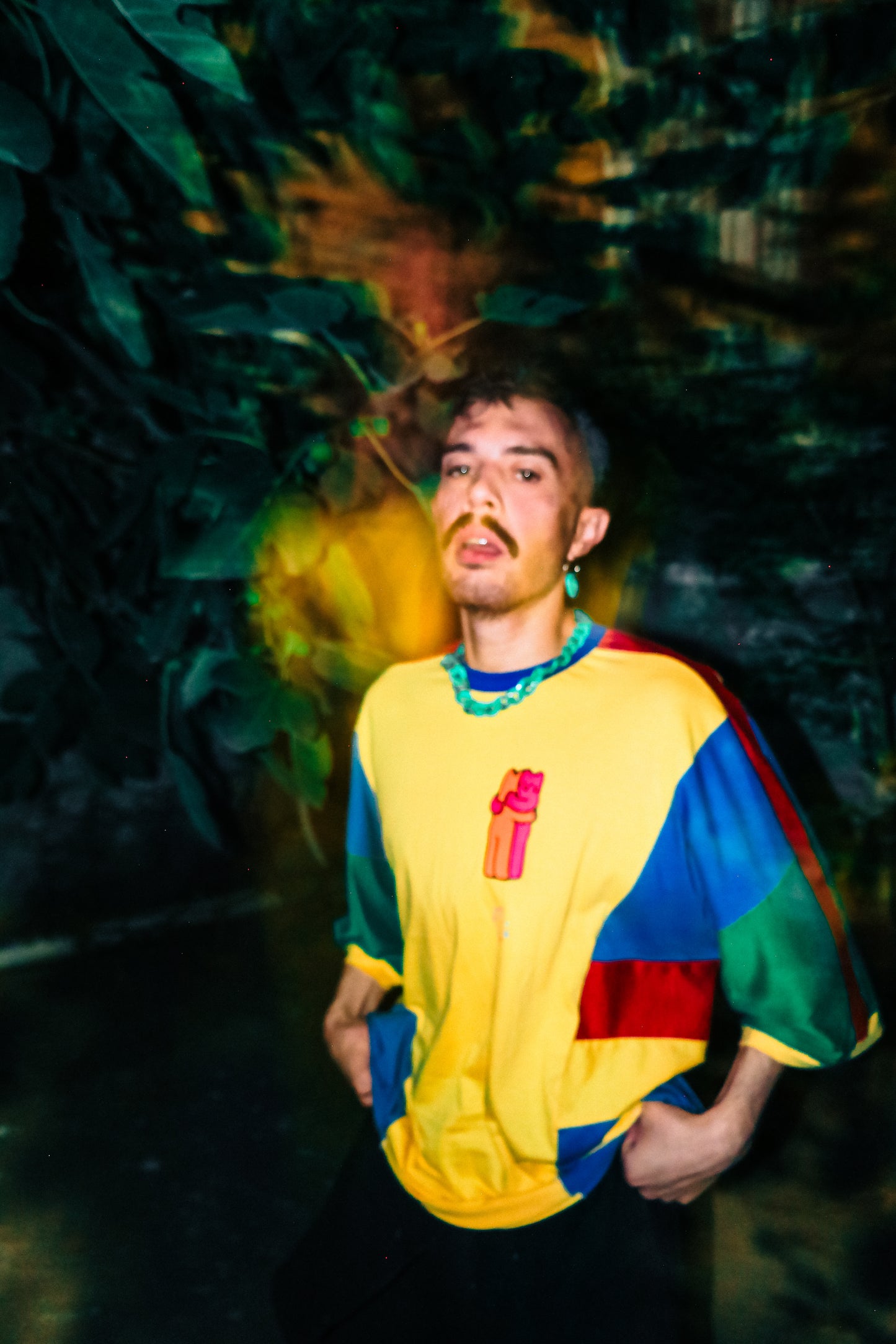 Koşulsuz sarılmayı özledim Oversize çok renkli sarı hugme tişört - melongeneCo