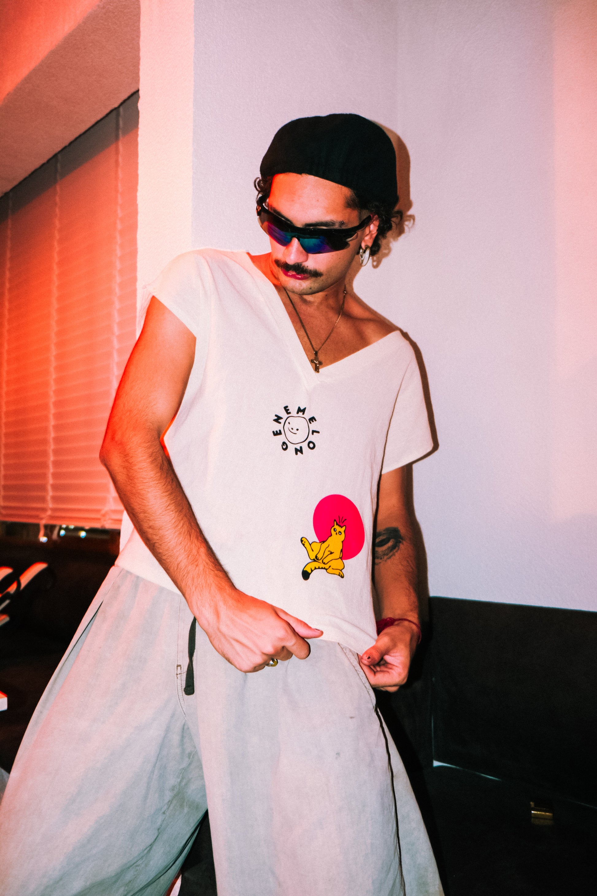 V yaka V sırt Şile bezi midi crop tişört - melongeneCo