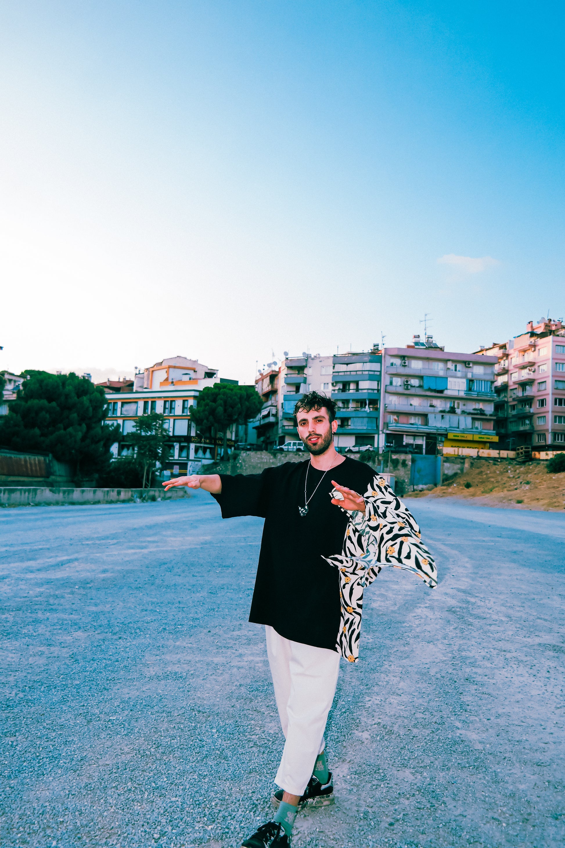 İşlevsel bandana kollu fresh esinti Şile bezi oversize siyah tişört - melongeneCo