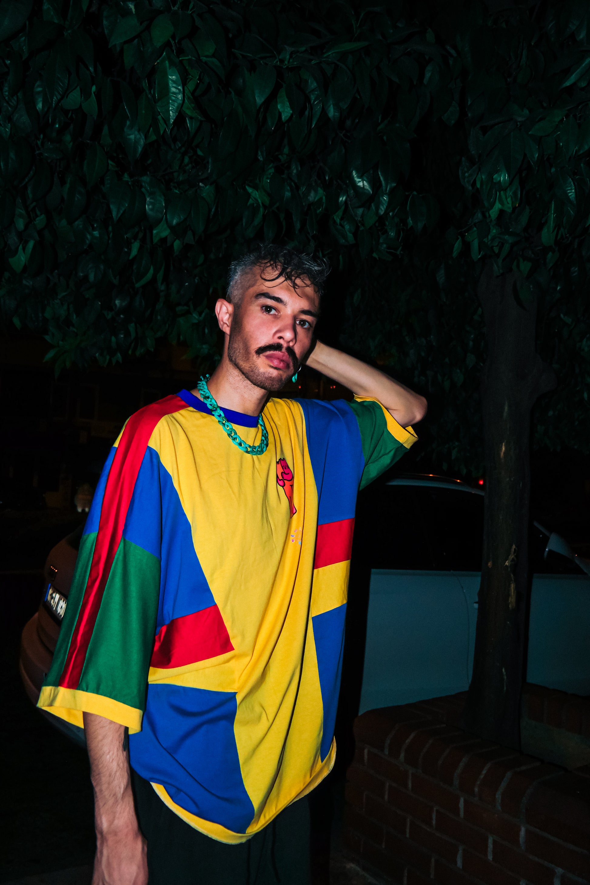 Koşulsuz sarılmayı özledim Oversize çok renkli sarı hugme tişört - melongeneCo