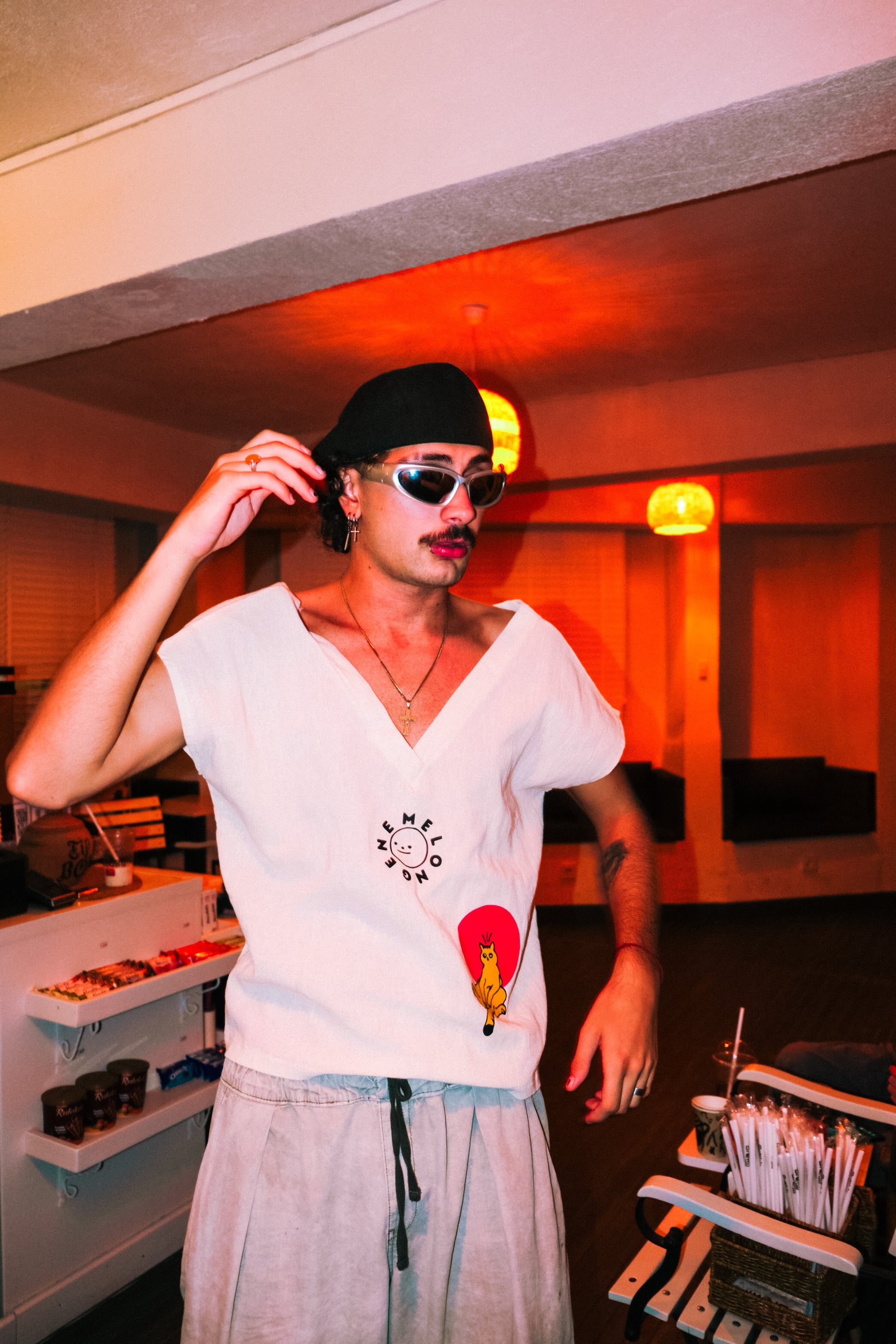 V yaka V sırt Şile bezi midi crop tişört - melongeneCo