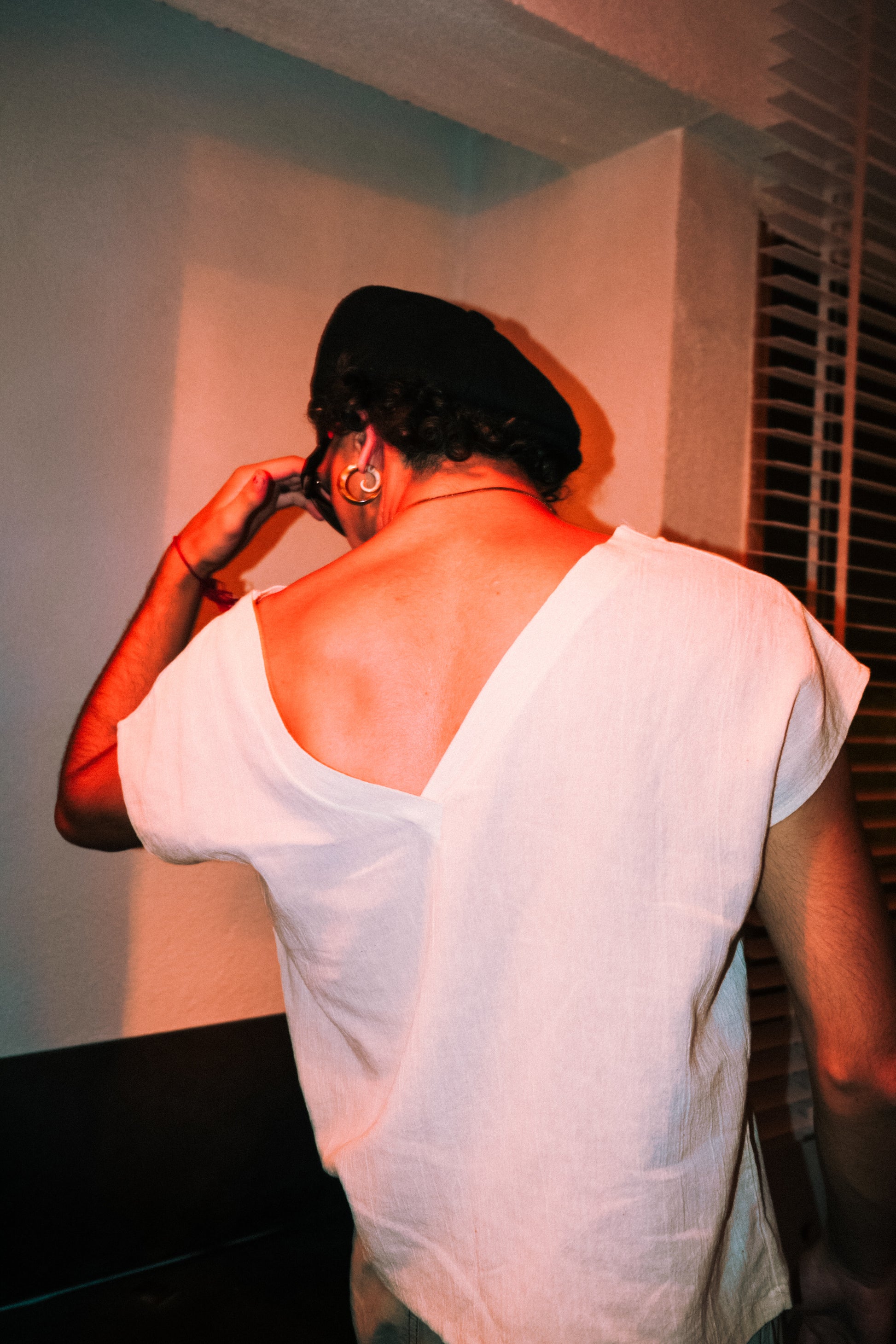 V yaka V sırt Şile bezi midi crop tişört - melongeneCo