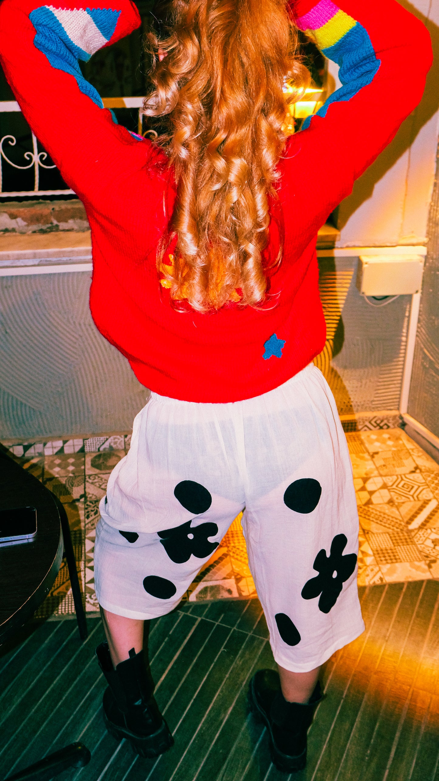 Özel tasarım sun and friends örgü kırmızı mavi sarı kazak - melongeneCo