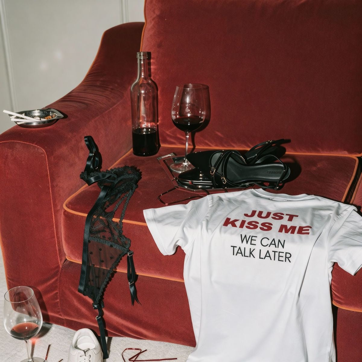 Just kiss me we talk later oversize beyaz tişört