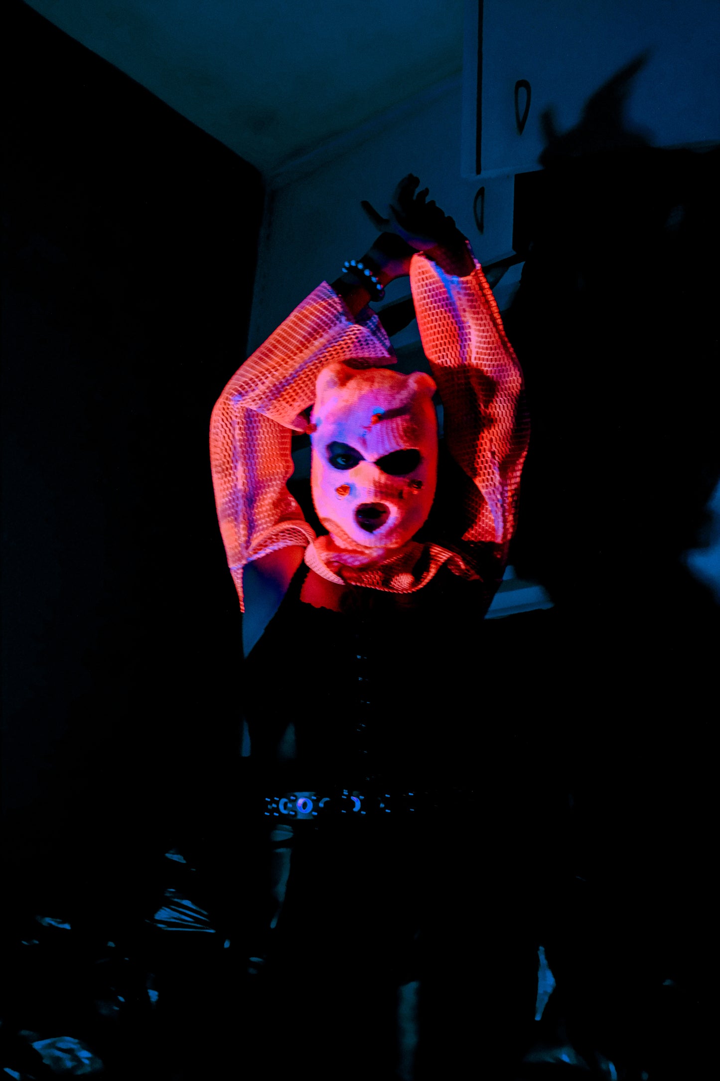 Neon bolero ve maske - melongeneCo