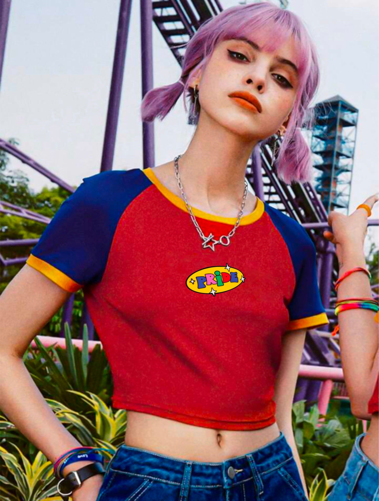 Pride kırmızı mavi slim crop retro tişört - melongeneCo